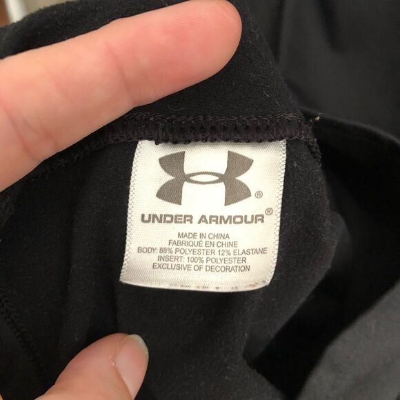 UNDER Armour size small Black and grey zipper neck pullover - Picture 5 of 5